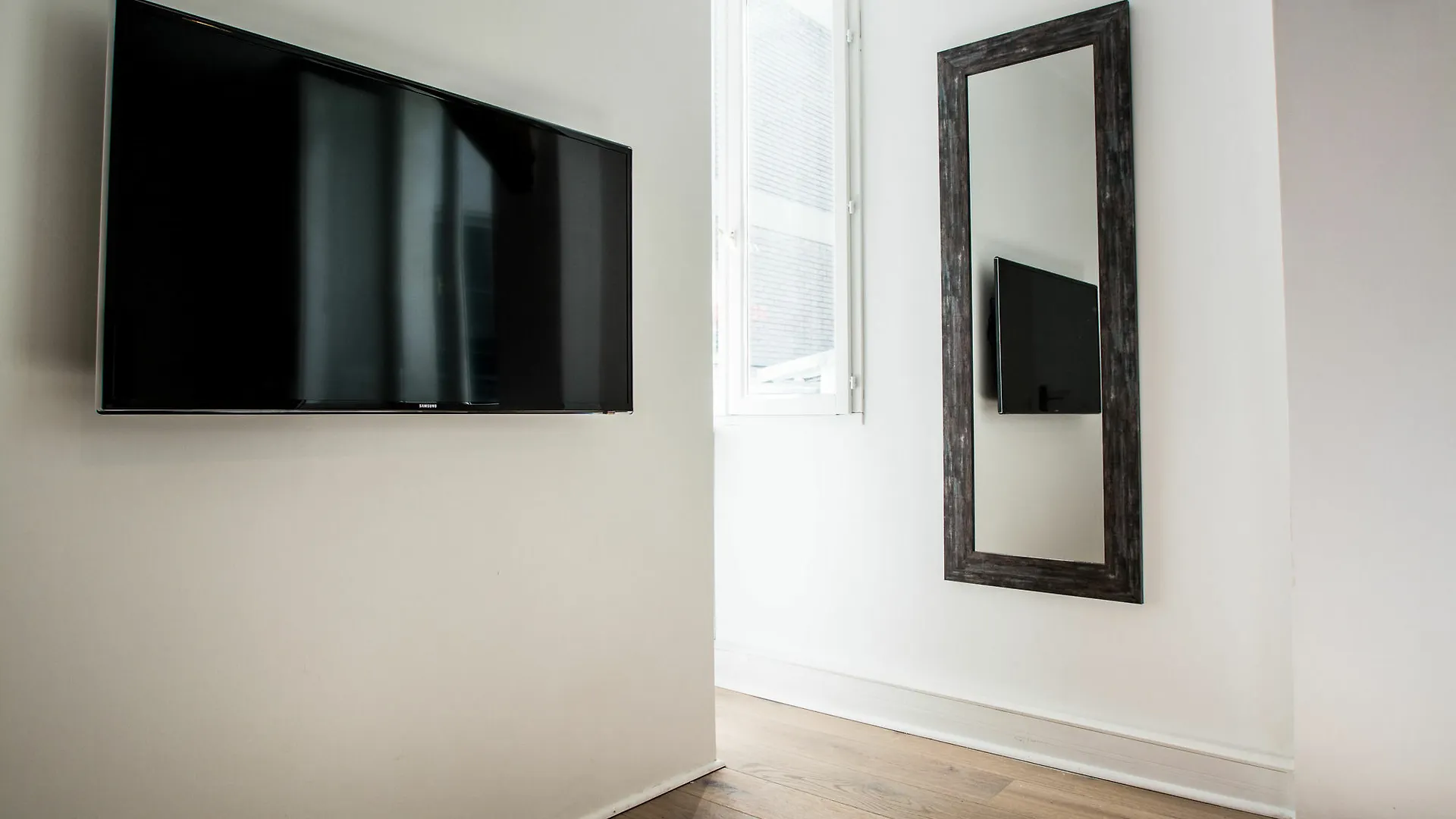 Luxury Apartment In Paris - Republique