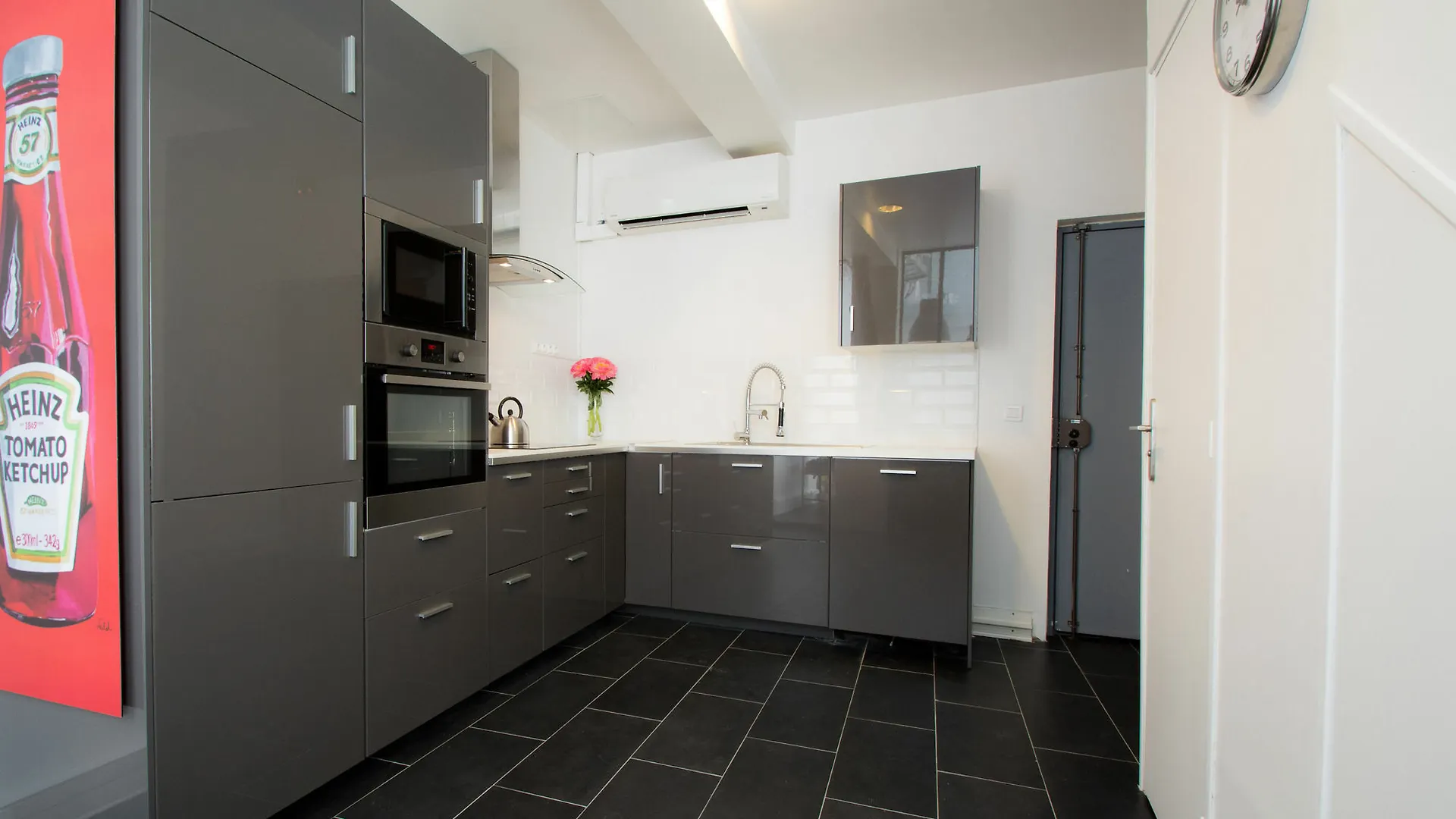 Luxury Apartment In Paris - Republique
